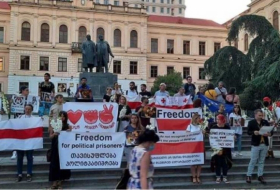В Тбилиси перед посольством Беларуси прошла акция солидарности