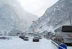 Upper Lars today: traffic to the border with Russia is restricted