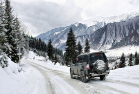 Гололед, снег, метель и угроза схода лавин по Грузии: ограничения на дорогах