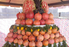 Yazidi farmers showcased their famous red pomegranates at an exhibition in Erbil