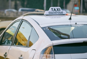 В Тбилиси отменили техосмотр для таксистов на время чрезвычайного положения