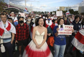 Протесты накануне саммита: на улице Минска вышли сотни тысяч человек