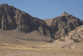 In the south of Mount Sinjar, mine clearance of coastal areas and villages continues