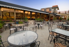 Restaurants in Georgia have resumed their work in the open air