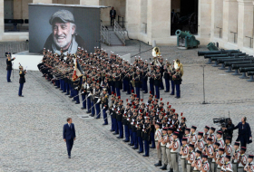 France pays tribute to the memory of Jean-Paul Belmondo