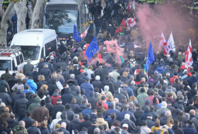 Ника Мелия призвал сторонников сегодня собраться на площади Республики