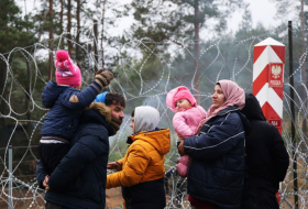 Мигранты, застрявшие на границе Беларуси и Польши мёрзнут, но не теряют надежды попасть в Европу
