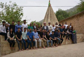 Курдские студенты-мусульмане посетили езидский храм Лалеш для того, чтобы разрушить стереотипы