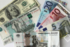 Study: Russians convert rubles into dollars in Georgia and sell them on the 