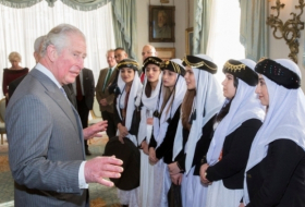 Prince Charles  Wales pêşwaziya şandek Yazîdî ji Îraqê kir