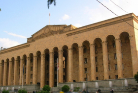 Всенародное обсуждение конституционных изменений возобновится сегодня в Тбилиси