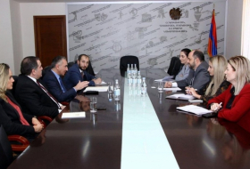Михаил Батиашвили встретился с министром образования Армении
