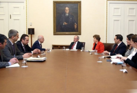 Американские сенаторы на встрече с Давидом Залкалиани вновь напомнили правительству Грузии о демократии