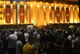 Акция неповиновения длилась в Тбилиси до поздней ночи