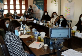Sûriye: Diyaloga ji bo jinên Êzidî di çarçoveya projeсеa «Destûra bingehîn a ku Me diparêze»