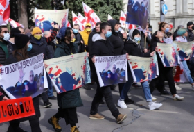 Грузинская оппозиция меняет форму протеста