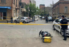 Неизвестный открыл стрельбу в центре Тбилиси: есть жертвы