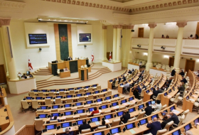 «Грузинская мечта» отказывается лишать оппозицию депутатских мандатов