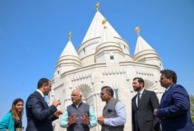 Khdr Hajoyan accompanies Indian MP and diplomats to Aknalich, religious center of Yazidis in Armenia