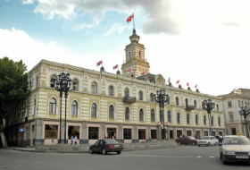 Municipalitêta Gurcistanê bêyî biryara dadgehê wê karibin cezayê pereyan bidin