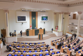 Парламент Грузии принял поправку, касающуюся вознаграждения государственно-политических служащих